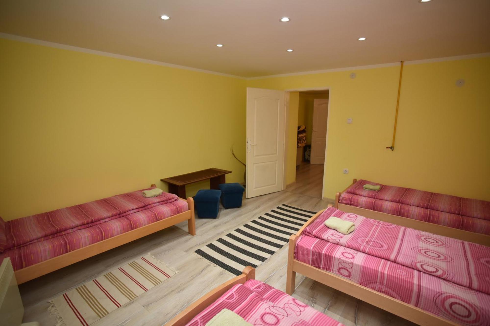 Eco Rural Tourism Association Skorenovac Hotel Buitenkant foto