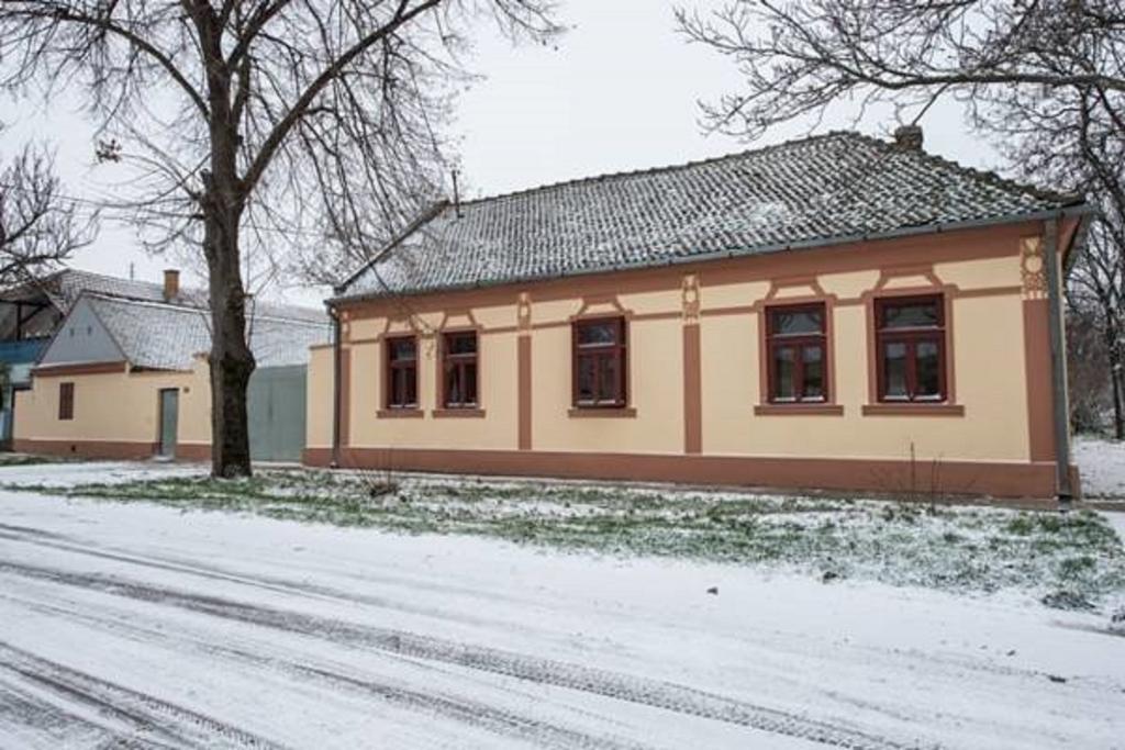 Eco Rural Tourism Association Skorenovac Hotel Buitenkant foto