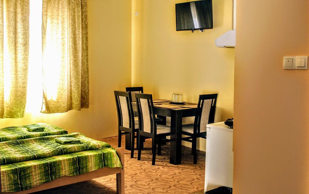 Eco Rural Tourism Association Skorenovac Hotel Buitenkant foto